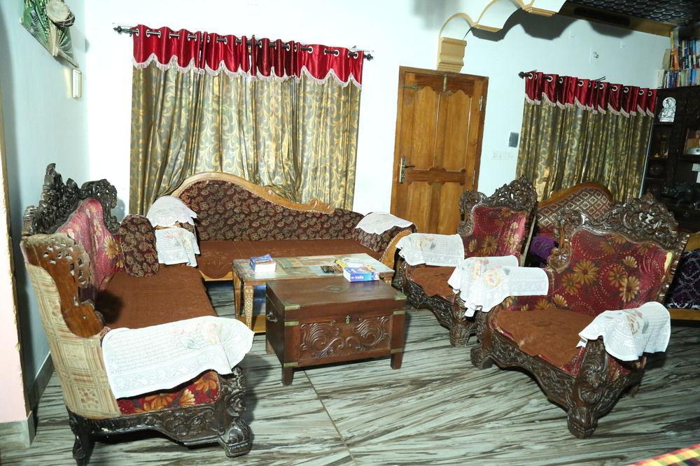 Dream Catcher Home Stay Kochi Exteriör bild